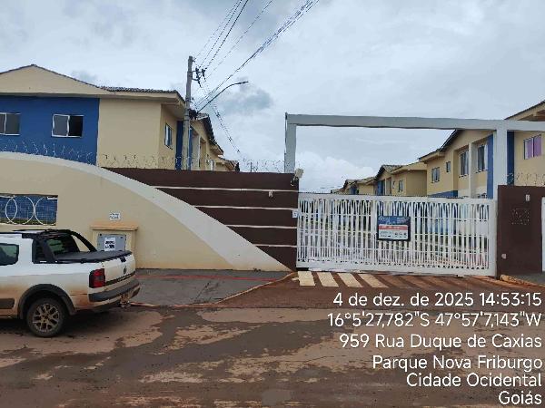 Vende-se em Cidade Ocidental-GO  apto, 115.24 de área total, 47.04 de área privativa,  2_qto(s), a.serv, WC, 1_sala(s), cozinha.