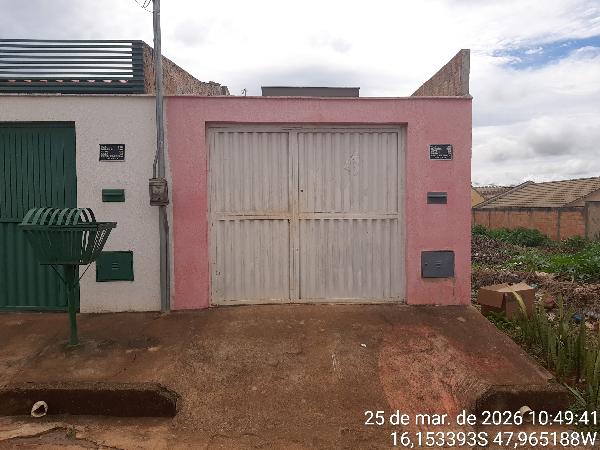 Vende-se em Luziania-GO  Casa, 77.96 de área total, 77.96 de área privativa, 120.00 de área do terreno,  2_qto(s), varanda, a.serv, WC, 1_sala(s), cozinha, Terraco, 1_vaga(s) de garagem.