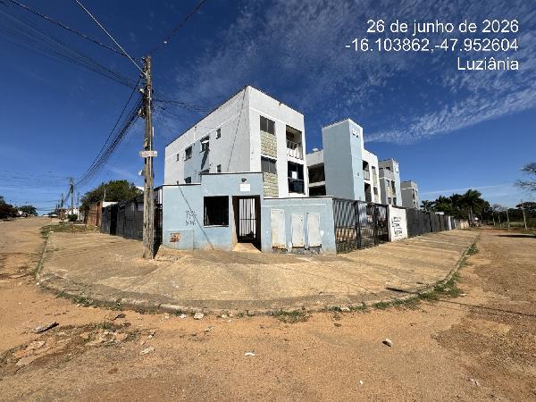 Vende-se em Cidade Ocidental-GO  apto, 42.48 de área total, 42.48 de área privativa,  2_qto(s), a.serv, WC, 1_sala(s), cozinha, 1_vaga(s) de garagem.