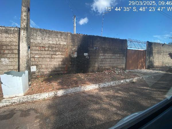 Vende-se em Cocalzinho De Goias-GO  Casa, 47.50 de área total, 47.50 de área privativa, 244.55 de área do terreno,  2_qto(s), WC, 1_sala(s), cozinha, 1_vaga(s) de garagem.