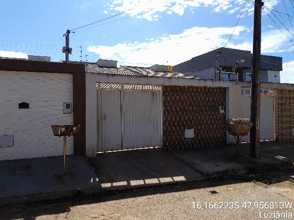 Vende-se em Luziania-GO  Casa, 86.69 de área total, 86.69 de área privativa, 180.00 de área do terreno,  2_qto(s), varanda, a.serv, WC, 1_sala(s), cozinha, 1_vaga(s) de garagem.