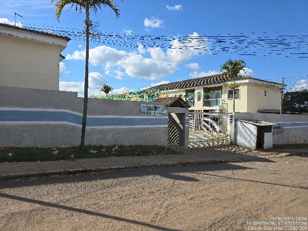 Vende-se em Cidade Ocidental-GO  apto, 95.20 de área total, 54.47 de área privativa,  2_qto(s), varanda, WC, 1_sala(s), cozinha, 1_vaga(s) de garagem.