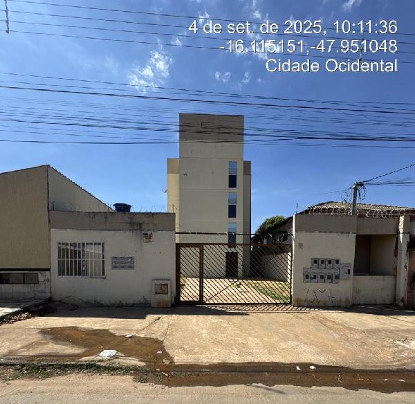 Vende-se em Cidade Ocidental-GO  apto, 87.49 de área total, 50.77 de área privativa,  2_qto(s), a.serv, WC, 1_sala(s), cozinha, 1_vaga(s) de garagem.