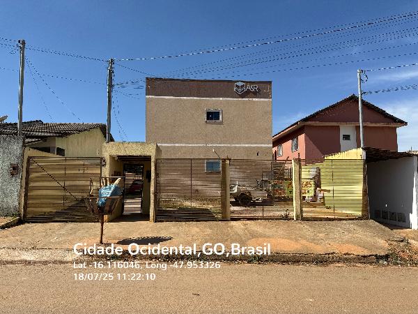 Vende-se em Cidade Ocidental-GO  apto, 76.87 de área total, 49.00 de área privativa,  2_qto(s), a.serv, WC, 1_sala(s), cozinha.