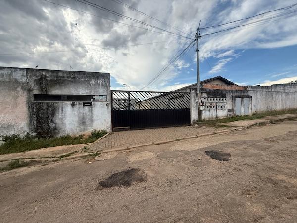 Vende-se em Luziania-GO  Casa, 58.44 de área total, 57.76 de área privativa, 150.01 de área do terreno,  2_qto(s), varanda, a.serv, WC, 1_sala(s), cozinha, Terraco, 1_vaga(s) de garagem.