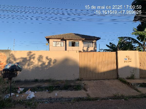 Vende-se em Luziania-GO  apto, 63.88 de área total, 57.35 de área privativa,  2_qto(s), a.serv, WC, 1_sala(s), cozinha, 1_vaga(s) de garagem.