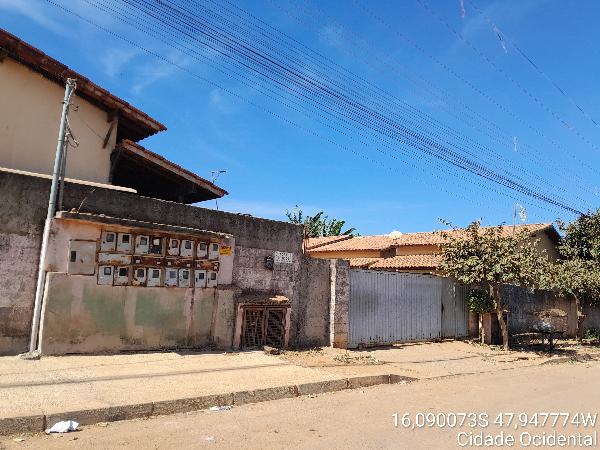 Vende-se em Cidade Ocidental-GO  Casa, 51.84 de área total, 51.84 de área privativa, 99.68 de área do terreno,  2_qto(s), a.serv, WC, 1_sala(s), cozinha, 1_vaga(s) de garagem.