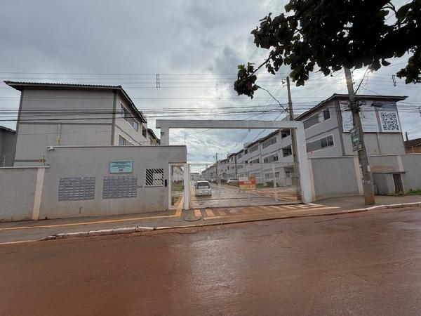 Vende-se em Cidade Ocidental-GO  apto, 82.24 de área total, 44.77 de área privativa,  2_qto(s), a.serv, WC, 1_sala(s), cozinha, 1_vaga(s) de garagem.