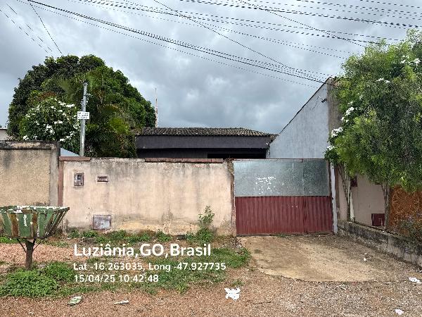 Vende-se em Luziania-GO  Casa, 64.83 de área total, 64.83 de área privativa, 450.00 de área do terreno,  2_qto(s), varanda, a.serv, WC, 1_sala(s), cozinha, 1_vaga(s) de garagem.