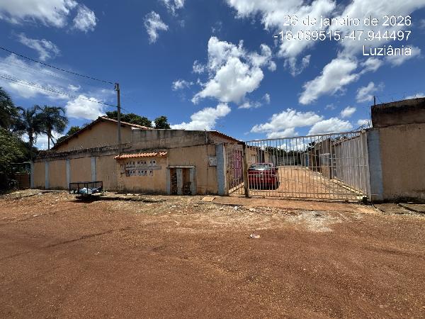 Vende-se em Cidade Ocidental-GO  Casa, 61.04 de área total, 61.04 de área privativa, 112.00 de área do terreno,  2_qto(s), a.serv, WC, 1_sala(s), cozinha, 1_vaga(s) de garagem.