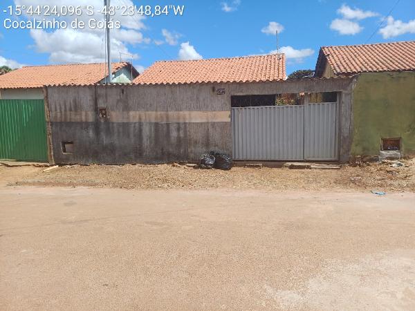 Vende-se em Cocalzinho De Goias-GO  Casa, 51.12 de área privativa, 180.00 de área do terreno,  2_qto(s), WC, 1_sala(s), cozinha.