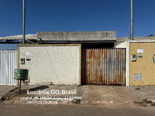 Vende-se em Luziania-GO  Casa, 61.49 de área total, 61.49 de área privativa, 180.00 de área do terreno,  2_qto(s), varanda, a.serv, WC, 1_sala(s), cozinha, 1_vaga(s) de garagem.