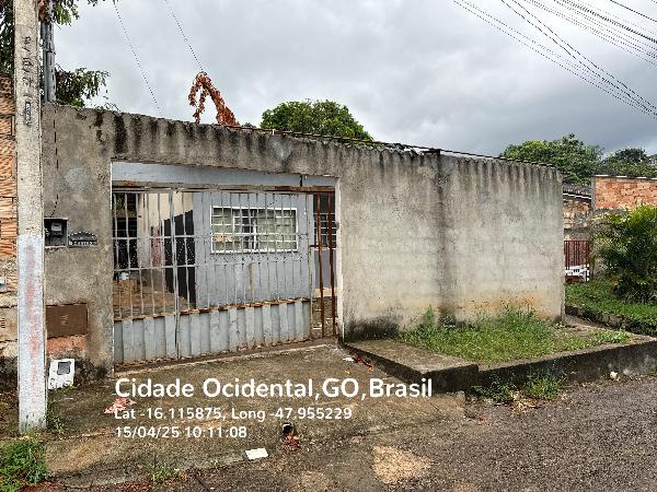 Vende-se em Cidade Ocidental-GO  Casa, 154.05 de área total, 63.34 de área privativa, 248.23 de área do terreno,  2_qto(s), varanda, a.serv, WC, 1_sala(s), cozinha, 1_vaga(s) de garagem.