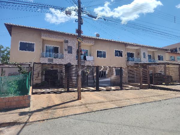 Vende-se em Cidade Ocidental-GO  apto, 81.82 de área total, 50.10 de área privativa,  2_qto(s), varanda, a.serv, WC, 1_sala(s), cozinha.