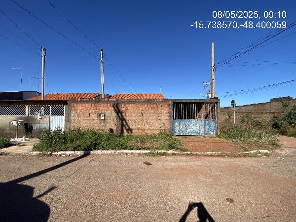 Vende-se em Cocalzinho De Goias-GO  Casa, 47.50 de área total, 47.50 de área privativa, 193.50 de área do terreno,  2_qto(s), a.serv, WC, 1_sala(s), cozinha.