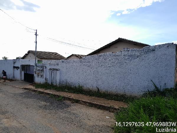 Vende-se em Luziania-GO  Casa, 57.76 de área privativa, 150.01 de área do terreno,  2_qto(s), varanda, a.serv, WC, 1_sala(s), cozinha, 1_vaga(s) de garagem.