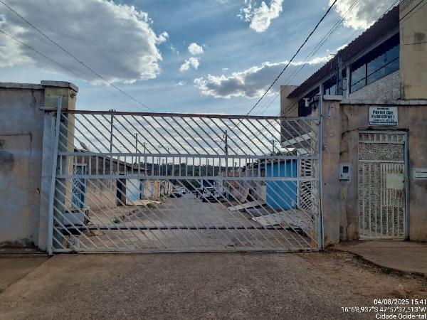 Vende-se em Cidade Ocidental-GO  Casa, 63.09 de área total, 63.00 de área privativa, 180.00 de área do terreno,  2_qto(s), a.serv, WC, 1_sala(s), cozinha.