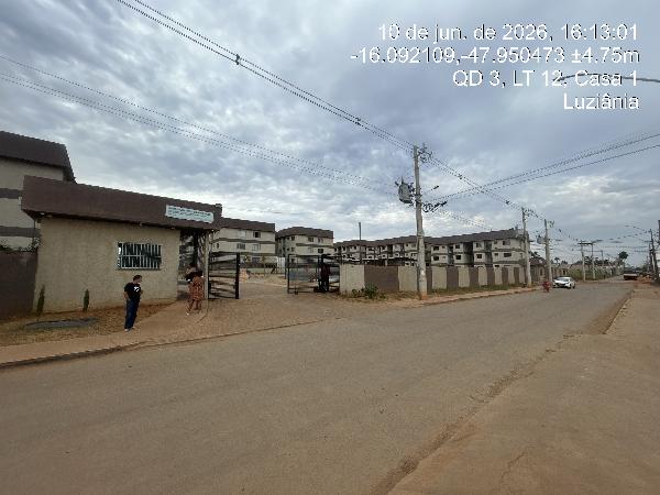 Vende-se em Cidade Ocidental-GO  apto, 93.51 de área total, 53.86 de área privativa,  2_qto(s), varanda, WC, 1_sala(s), cozinha, 1_vaga(s) de garagem.