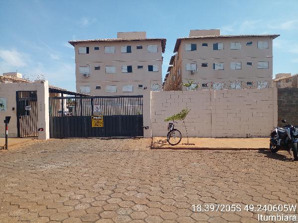 Vende-se em Itumbiara-GO  apto, 84.24 de área total, 64.99 de área privativa,  2_qto(s), varanda, a.serv, WC, 1_sala(s), cozinha, 1_vaga(s) de garagem.