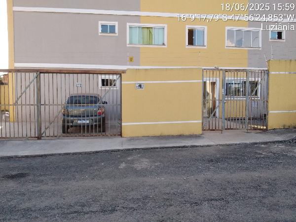 Vende-se em Luziania-GO  apto, 73.97 de área total, 57.31 de área privativa,  2_qto(s), a.serv, WC, 1_sala(s), cozinha, 1_vaga(s) de garagem.