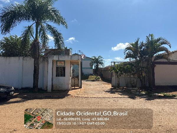 Vende-se em Cidade Ocidental-GO  apto, 117.86 de área total, 51.48 de área privativa,  2_qto(s), varanda, a.serv, WC, 1_sala(s), cozinha, 1_vaga(s) de garagem.