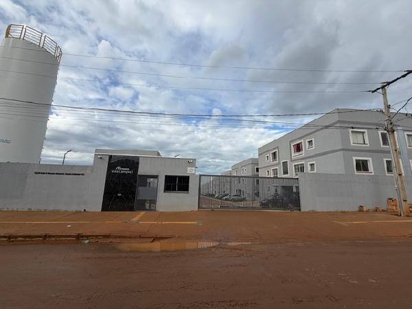 Vende-se em Cidade Ocidental-GO  apto, 93.26 de área total, 49.90 de área privativa,  2_qto(s), a.serv, WC, 1_sala(s), cozinha, 1_vaga(s) de garagem.