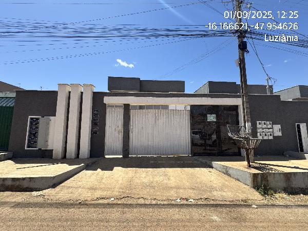 Vende-se em Luziania-GO  apto, 71.61 de área total, 57.15 de área privativa,  2_qto(s), a.serv, WC, 1_sala(s), cozinha, 1_vaga(s) de garagem.