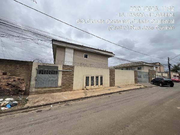 Vende-se em Cidade Ocidental-GO  apto, 94.82 de área total, 58.36 de área privativa,  2_qto(s), varanda, a.serv, 1_sala(s), cozinha, 1_vaga(s) de garagem.