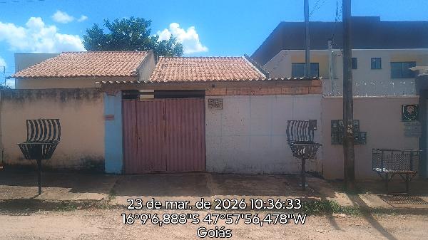 Vende-se em Luziania-GO  Casa, 115.56 de área total, 69.93 de área privativa, 180.00 de área do terreno,  2_qto(s), a.serv, WC, 1_sala(s), cozinha, 1_vaga(s) de garagem.