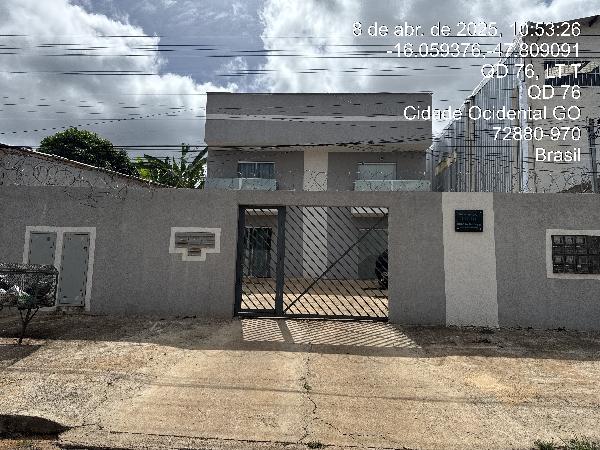Vende-se em Cidade Ocidental-GO  apto, 83.87 de área total, 59.69 de área privativa,  2_qto(s), a.serv, WC, 1_sala(s), cozinha, 1_vaga(s) de garagem.
