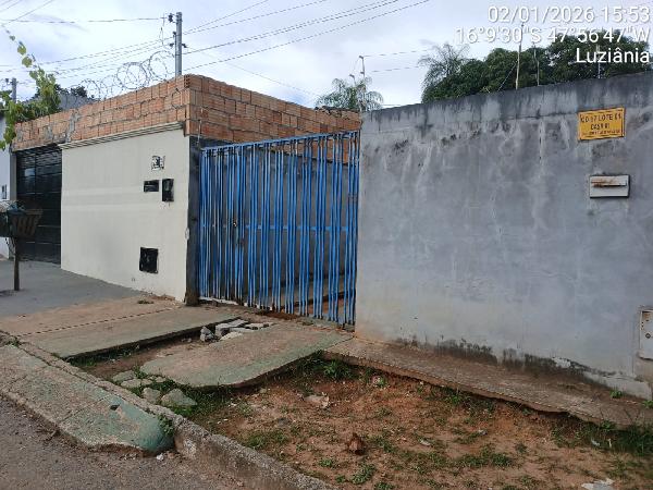 Vende-se em Luziania-GO  Casa, 69.50 de área total, 69.54 de área privativa, 180.00 de área do terreno,  2_qto(s), varanda, a.serv, WC, 1_sala(s), cozinha, 1_vaga(s) de garagem.