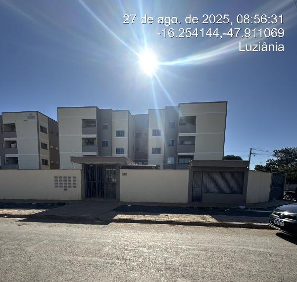Vende-se em Luziania-GO  apto, 83.51 de área total, 65.91 de área privativa,  2_qto(s), varanda, a.serv, WC, 1_sala(s), cozinha, 1_vaga(s) de garagem.