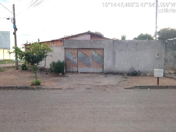Vende-se em Luziania-GO  Casa, 50.43 de área total, 50.43 de área privativa, 282.00 de área do terreno,  2_qto(s), a.serv, WC, 1_sala(s), cozinha.