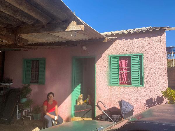 Vende-se em Cocalzinho De Goias-GO  Casa, 51.52 de área total, 51.52 de área privativa, 180.00 de área do terreno,  2_qto(s), WC, 1_sala(s), cozinha.