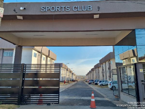 Vende-se em Cidade Ocidental-GO  apto, 94.38 de área total, 53.44 de área privativa,  2_qto(s), varanda, a.serv, WC, 1_sala(s), cozinha, 1_vaga(s) de garagem.
