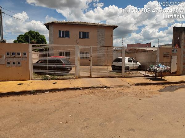 Vende-se em Luziania-GO  apto, 54.56 de área total, 54.56 de área privativa,  2_qto(s), a.serv, WC, 1_sala(s), cozinha, 1_vaga(s) de garagem.