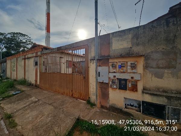 Vende-se em Luziania-GO  Casa, 55.10 de área privativa, 120.00 de área do terreno,  2_qto(s), a.serv, WC, 1_sala(s), cozinha, 1_vaga(s) de garagem.