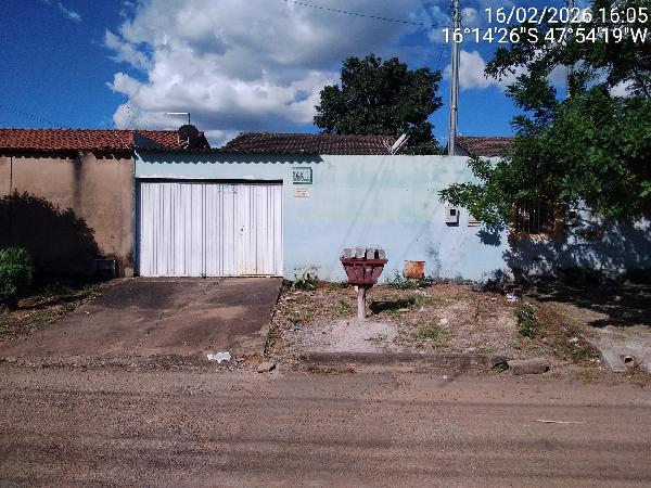 Vende-se em Luziania-GO  Casa, 59.70 de área total, 59.70 de área privativa, 225.00 de área do terreno,  2_qto(s), varanda, a.serv, WC, 1_sala(s), cozinha, 1_vaga(s) de garagem.