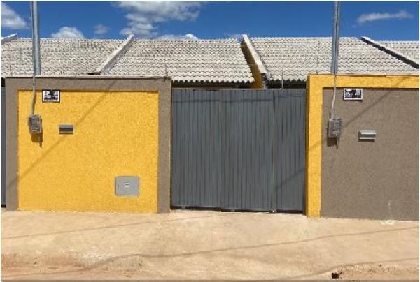 Vende-se em Luziania-GO  Casa, 80.05 de área total, 80.05 de área privativa, 150.00 de área do terreno,  2_qto(s), varanda, a.serv, WC, 1_sala(s), cozinha, 1_vaga(s) de garagem.