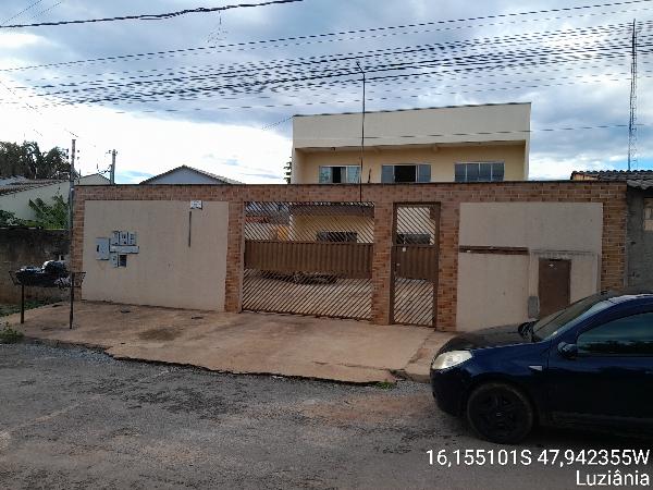 Vende-se em Luziania-GO  apto, 79.56 de área total, 73.86 de área privativa,  2_qto(s), varanda, a.serv, WC, 1_sala(s), cozinha, 1_vaga(s) de garagem.