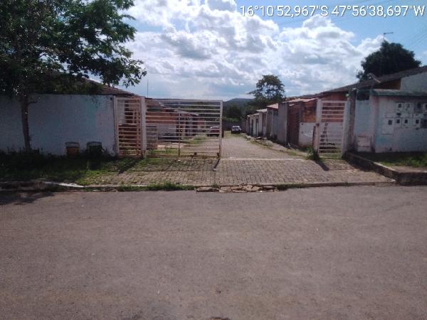 Vende-se em Luziania-GO  Casa, 58.28 de área total, 58.28 de área privativa, 150.00 de área do terreno,  2_qto(s), WC, 1_sala(s), cozinha, 1_vaga(s) de garagem.