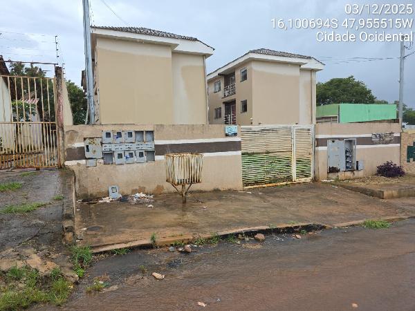 Vende-se em Cidade Ocidental-GO  apto, 79.04 de área total, 41.91 de área privativa,  2_qto(s), a.serv, WC, 1_sala(s), cozinha, 1_vaga(s) de garagem.