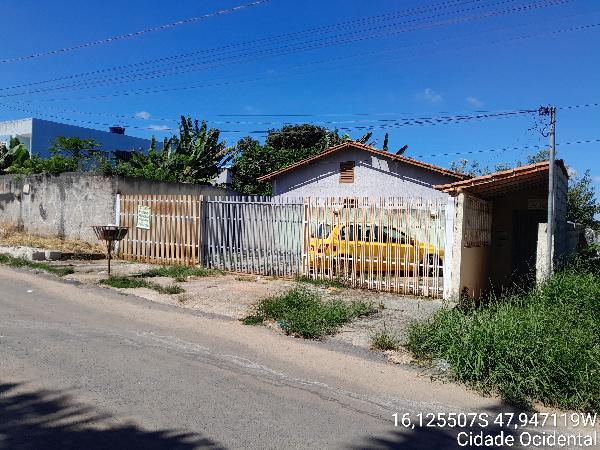 Vende-se em Cidade Ocidental-GO  Casa, 50.04 de área total, 50.04 de área privativa, 120.00 de área do terreno,  2_qto(s), varanda, a.serv, WC, 1_sala(s), cozinha.