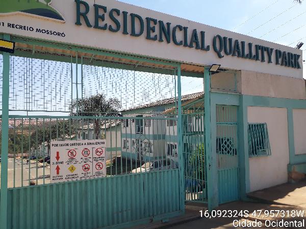 Vende-se em Cidade Ocidental-GO  apto, 115.52 de área total, 50.23 de área privativa,  2_qto(s), varanda, WC, 1_sala(s), cozinha, 1_vaga(s) de garagem.