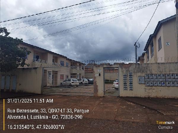 Vende-se em Luziania-GO  apto, 52.79 de área total, 51.22 de área privativa,  2_qto(s), varanda, a.serv, WC, 1_sala(s), cozinha, 1_vaga(s) de garagem.