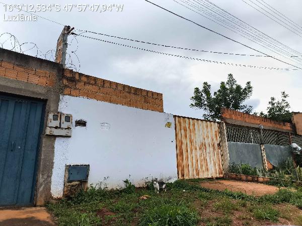 Vende-se em Luziania-GO  Casa, 57.34 de área total, 57.34 de área privativa, 179.86 de área do terreno,  2_qto(s), WC, 1_sala(s), cozinha, 1_vaga(s) de garagem.