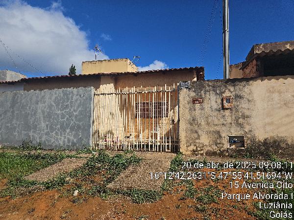 Vende-se em Luziania-GO  Casa, 59.66 de área total, 59.66 de área privativa, 121.21 de área do terreno,  2_qto(s), varanda, a.serv, WC, 1_sala(s), cozinha, 1_vaga(s) de garagem.