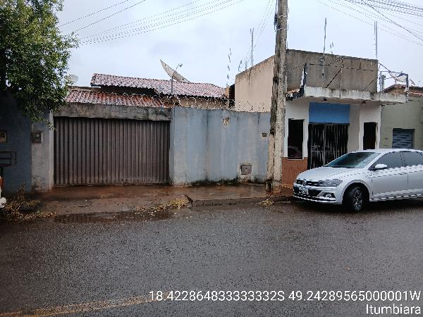 Vende-se em Itumbiara-GO  Casa, 118.87 de área total, 118.87 de área privativa, 300.00 de área do terreno,  3_qto(s), a.serv, WC, 1_sala(s), cozinha, 1_vaga(s) de garagem.