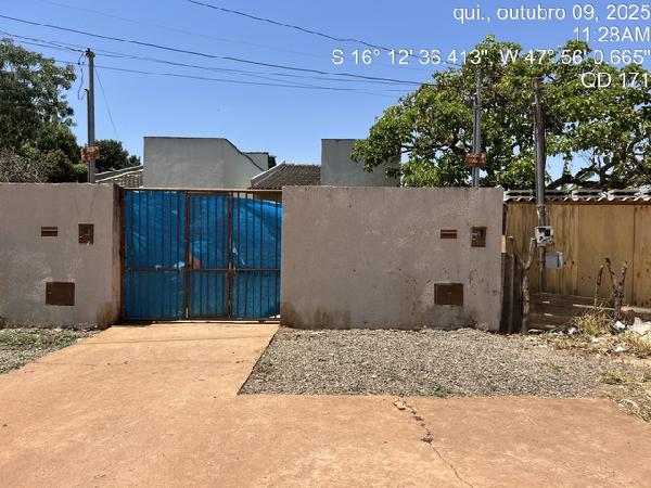 Vende-se em Luziania-GO  Casa, 61.57 de área total, 61.57 de área privativa, 281.25 de área do terreno,  2_qto(s), a.serv, WC, 1_sala(s), cozinha, 1_vaga(s) de garagem.