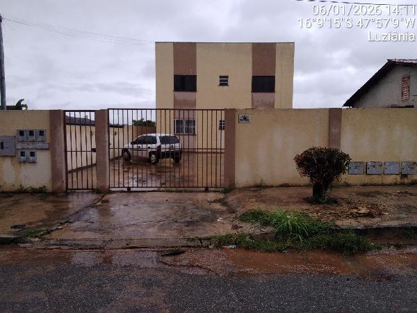 Vende-se em Luziania-GO  apto, 72.15 de área total, 54.00 de área privativa,  2_qto(s), a.serv, WC, 1_sala(s), cozinha, 1_vaga(s) de garagem.